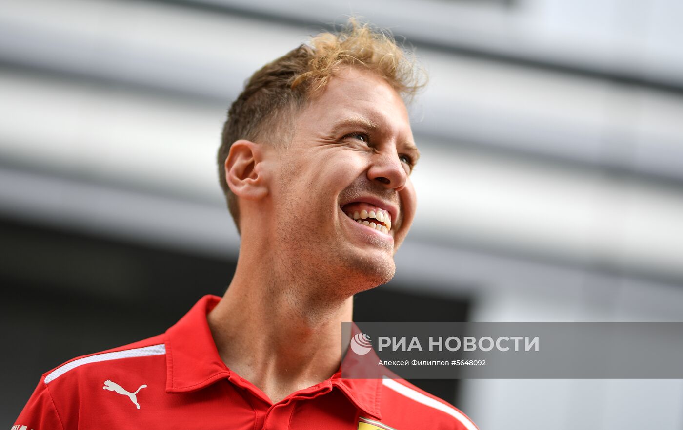 Подготовка к российскому этапу чемпионата мира по кольцевым автогонкам в классе "Формула-1"