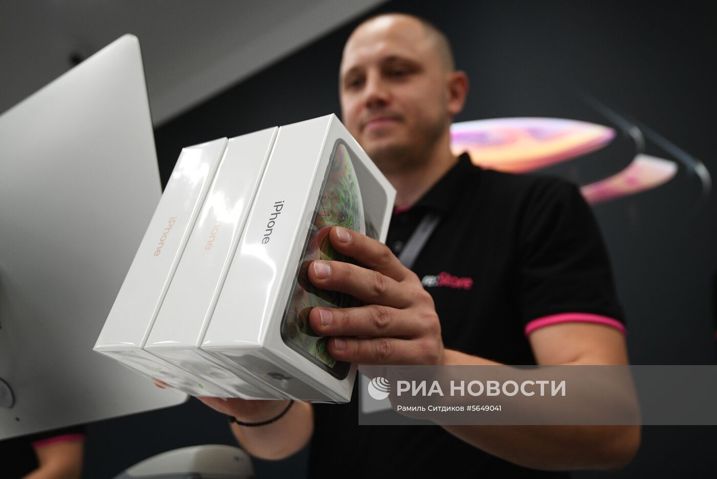 Старт продаж в России iPhone XS и XS Max 