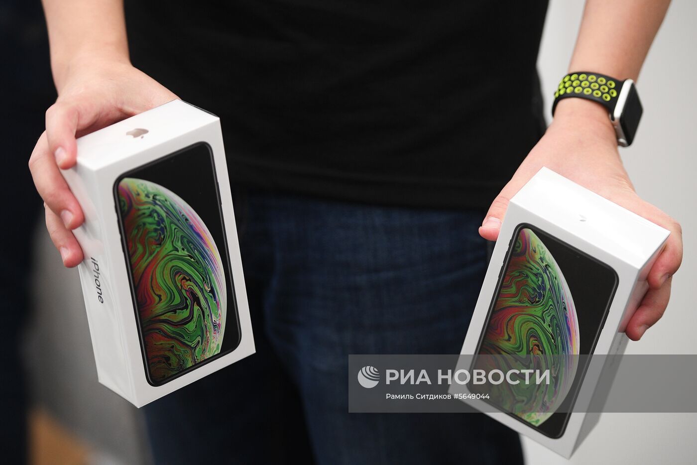 Старт продаж в России iPhone XS и XS Max 