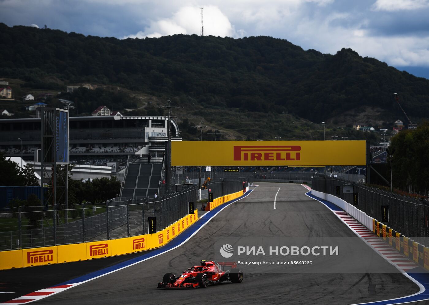 Автоспорт. Формула-1. Гран-при России. Свободные заезды. Первая сессия