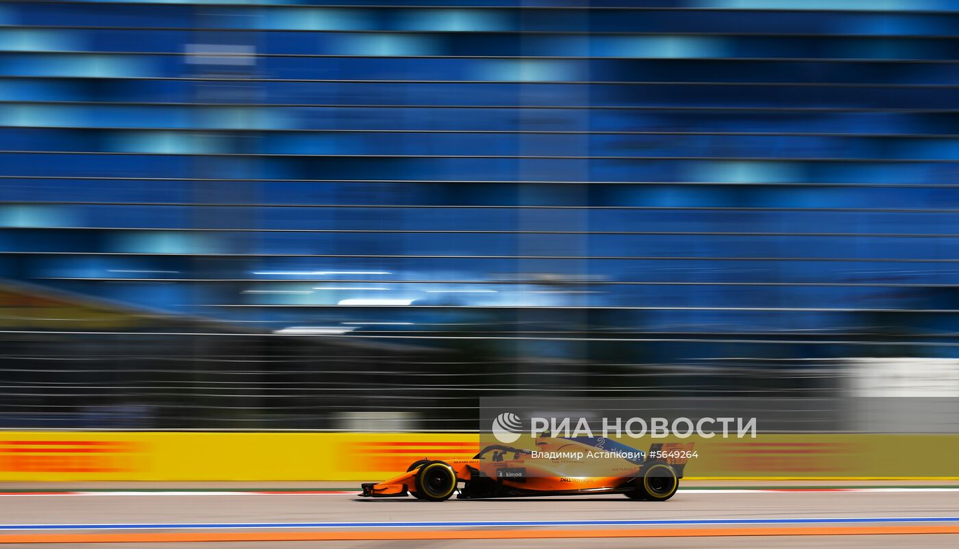Автоспорт. Формула-1. Гран-при России. Свободные заезды. Первая сессия
