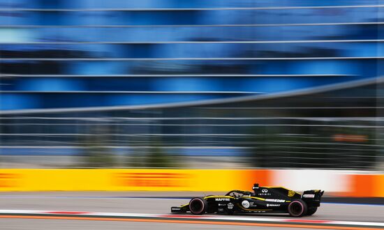 Автоспорт. Формула-1. Гран-при России. Свободные заезды. Первая сессия