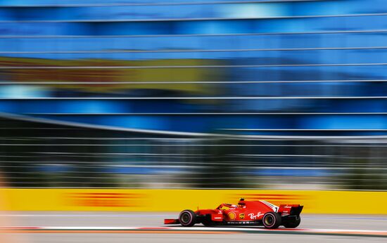 Автоспорт. Формула-1. Гран-при России. Свободные заезды. Первая сессия