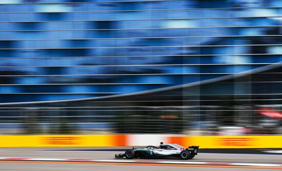 Автоспорт. Формула-1. Гран-при России. Свободные заезды. Первая сессия