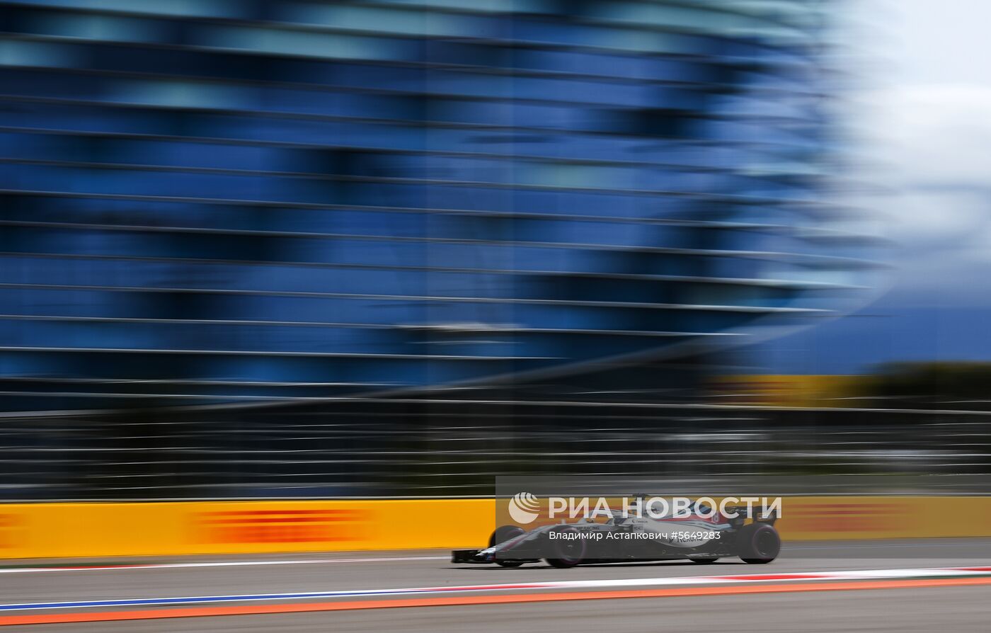 Автоспорт. Формула-1. Гран-при России. Свободные заезды. Первая сессия