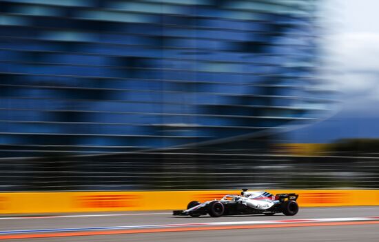 Автоспорт. Формула-1. Гран-при России. Свободные заезды. Первая сессия