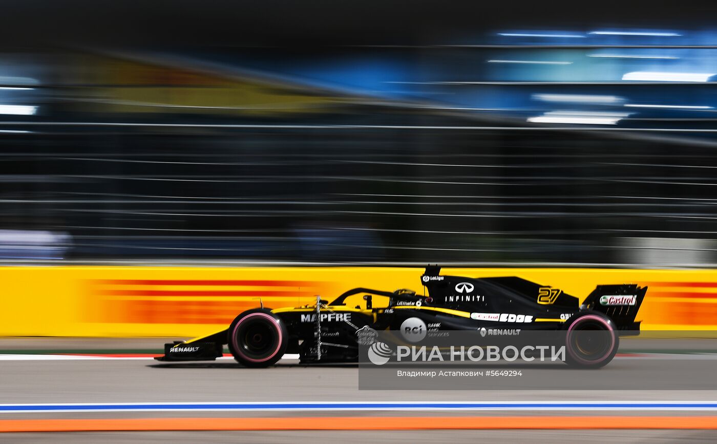 Автоспорт. Формула-1. Гран-при России. Свободные заезды. Первая сессия