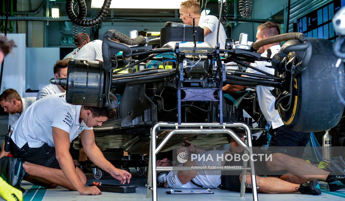 Автоспорт. Формула-1. Гран-при России. Свободные заезды. Первая сессия