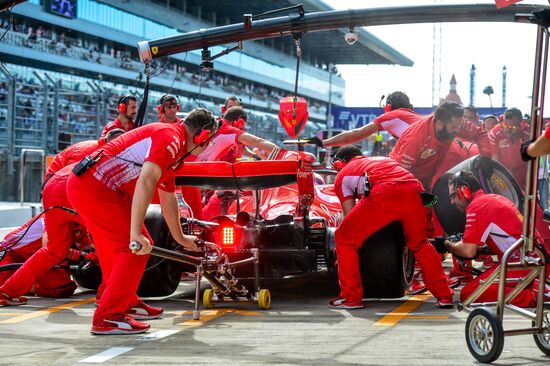 Автоспорт. Формула-1. Гран-при России. Свободные заезды. Первая сессия