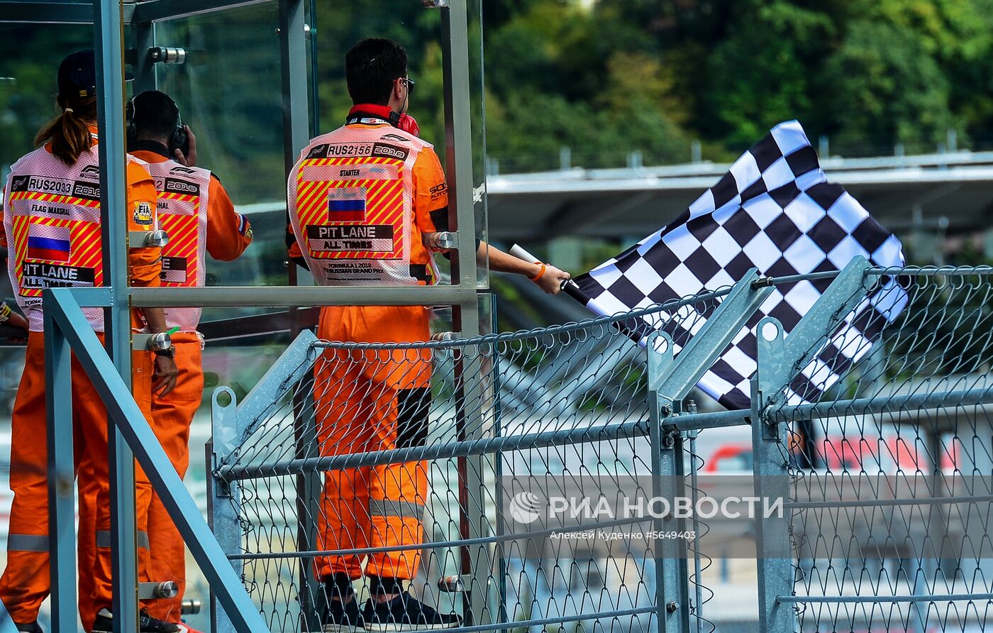 Автоспорт. Формула-1. Гран-при России. Свободные заезды. Первая сессия