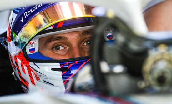 Автоспорт. Формула-1. Гран-при России. Свободные заезды. Первая сессия