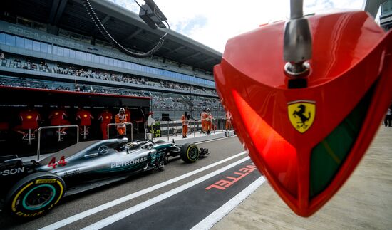 Автоспорт. Формула-1. Гран-при России. Свободные заезды. Первая сессия