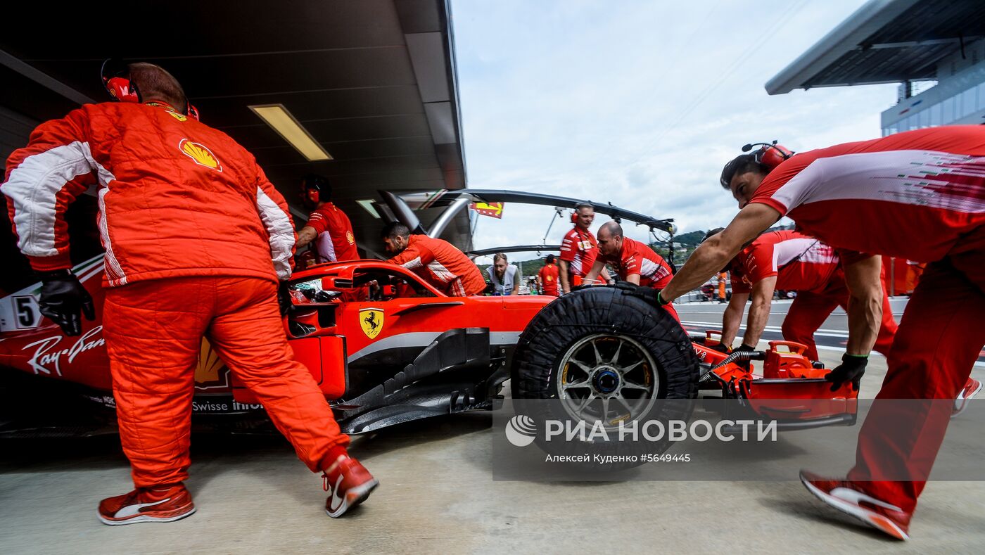 Автоспорт. Формула-1. Гран-при России. Свободные заезды. Первая сессия