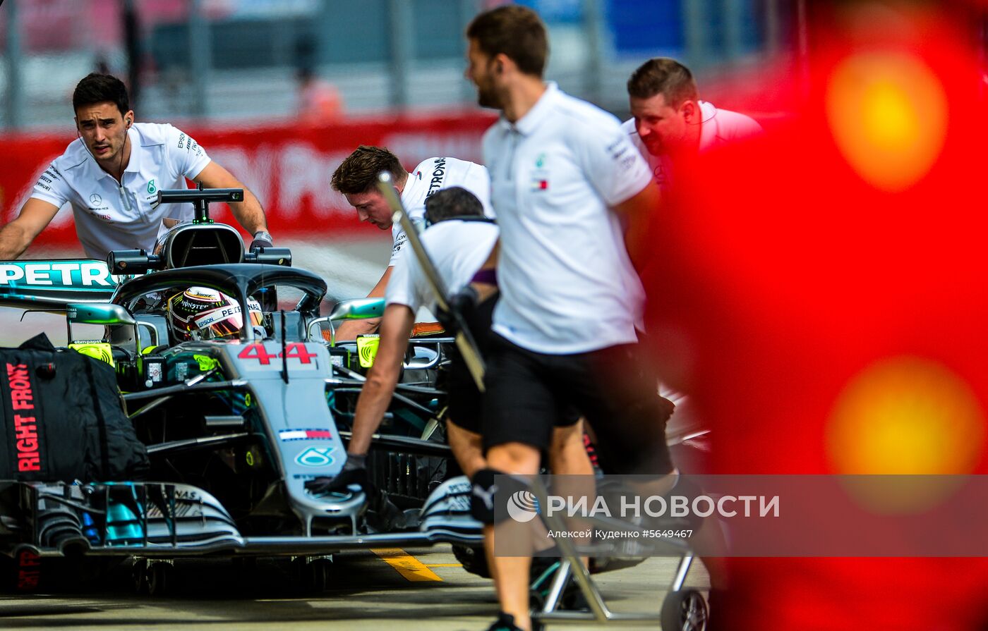 Автоспорт. Формула-1. Гран-при России. Свободные заезды. Первая сессия