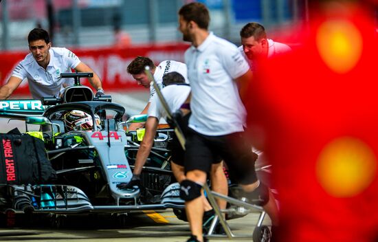 Автоспорт. Формула-1. Гран-при России. Свободные заезды. Первая сессия