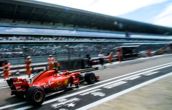 Автоспорт. Формула-1. Гран-при России. Свободные заезды. Первая сессия