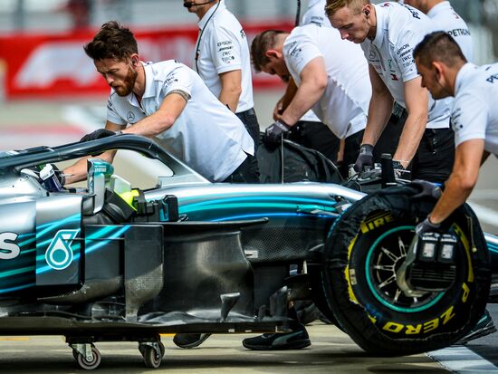 Автоспорт. Формула-1. Гран-при России. Свободные заезды. Первая сессия