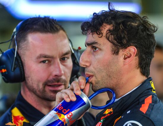 Автоспорт. Формула-1. Гран-при России. Свободные заезды. Первая сессия