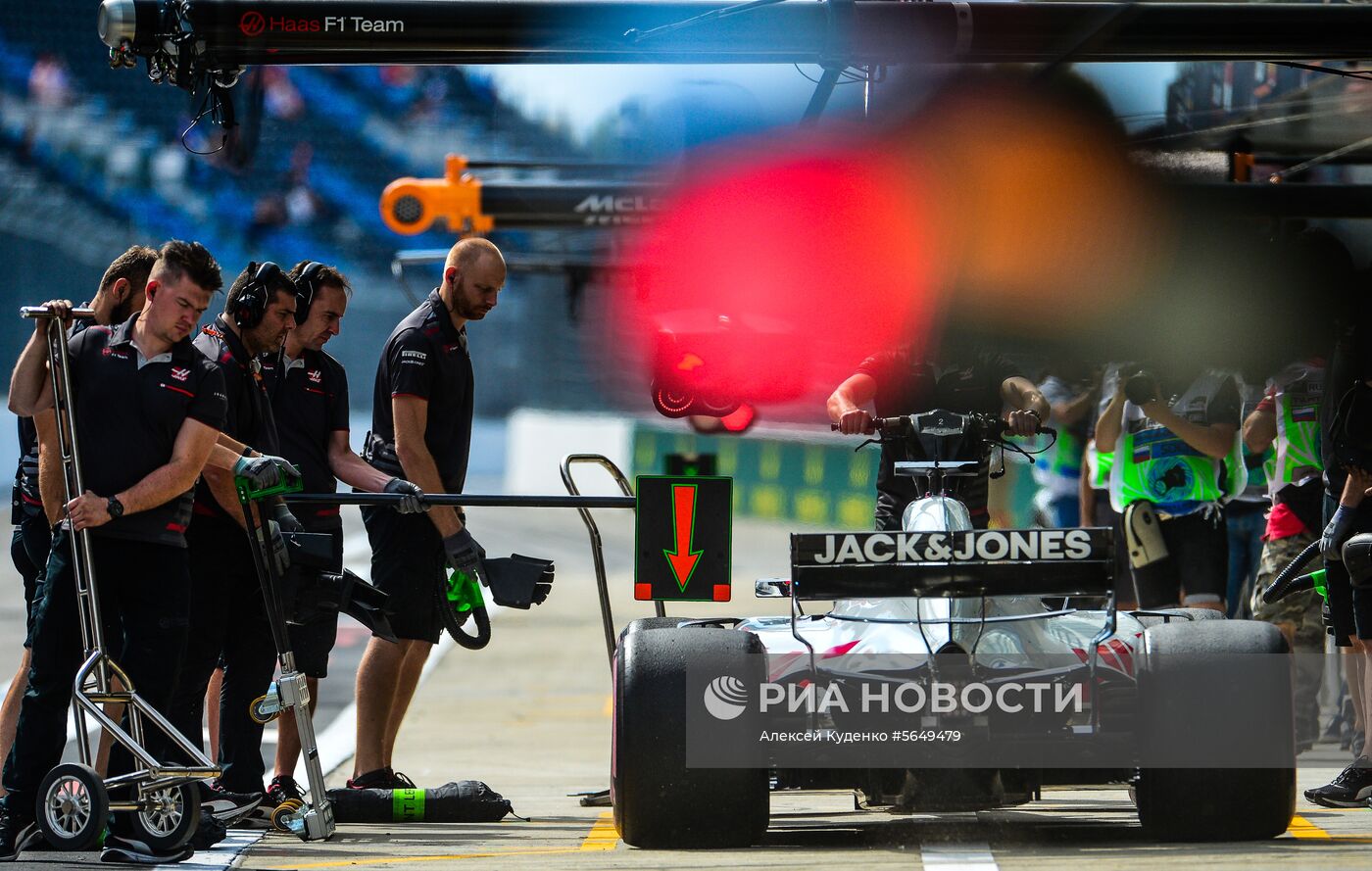 Автоспорт. Формула-1. Гран-при России. Свободные заезды. Первая сессия