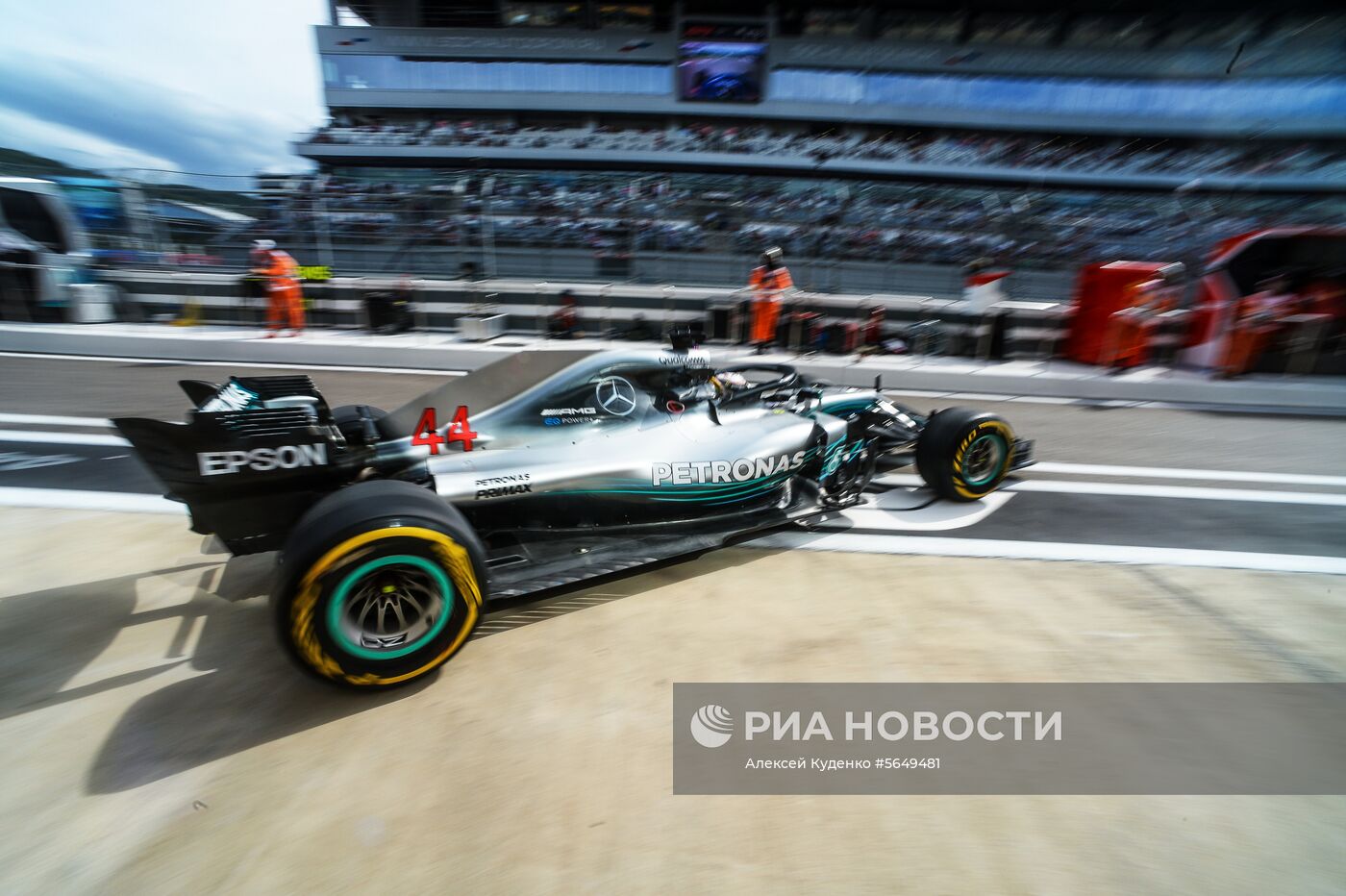 Автоспорт. Формула-1. Гран-при России. Свободные заезды. Первая сессия