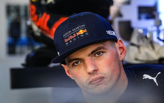 Автоспорт. Формула-1. Гран-при России. Свободные заезды. Первая сессия