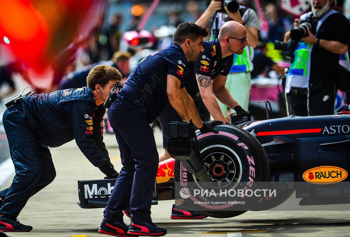 Автоспорт. Формула-1. Гран-при России. Свободные заезды. Первая сессия