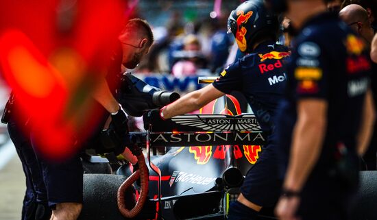 Автоспорт. Формула-1. Гран-при России. Свободные заезды. Первая сессия