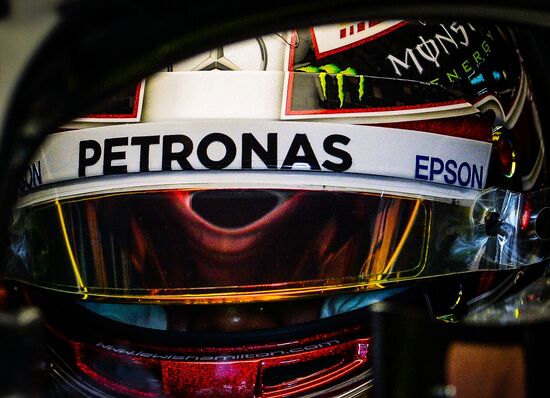 Автоспорт. Формула-1. Гран-при России. Свободные заезды. Первая сессия