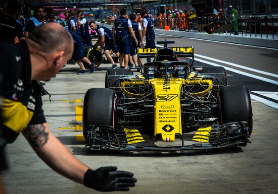 Автоспорт. Формула-1. Гран-при России. Свободные заезды. Первая сессия