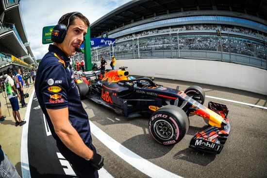 Автоспорт. Формула-1. Гран-при России. Свободные заезды. Первая сессия