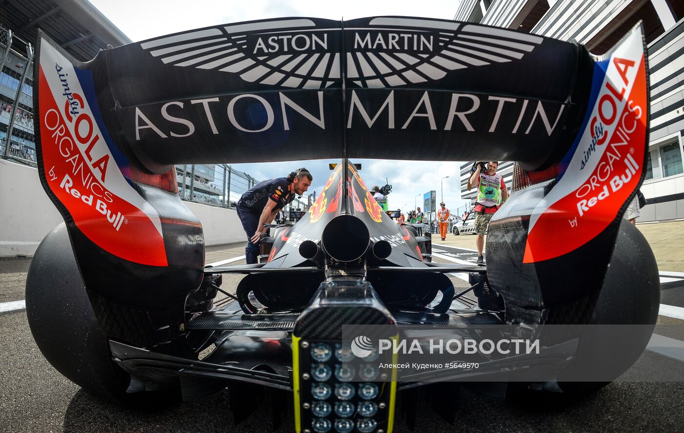 Автоспорт. Формула-1. Гран-при России. Свободные заезды. Первая сессия