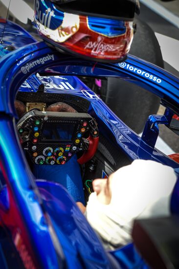 Автоспорт. Формула-1. Гран-при России. Свободные заезды. Первая сессия