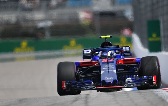 Автоспорт. Формула-1. Гран-при России. Свободные заезды. Первая сессия