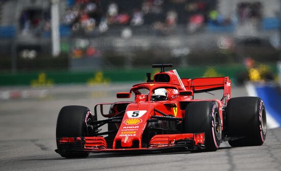 Автоспорт. Формула-1. Гран-при России. Свободные заезды. Первая сессия