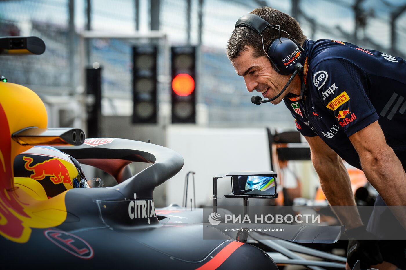 Автоспорт. Формула-1. Гран-при России. Свободные заезды. Первая сессия