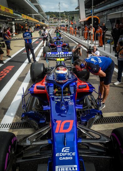 Автоспорт. Формула-1. Гран-при России. Свободные заезды. Первая сессия