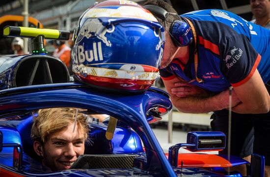 Автоспорт. Формула-1. Гран-при России. Свободные заезды. Первая сессия