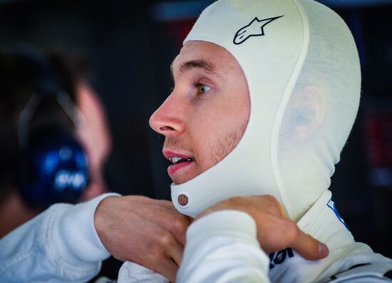 Автоспорт. Формула-1. Гран-при России. Свободные заезды. Первая сессия