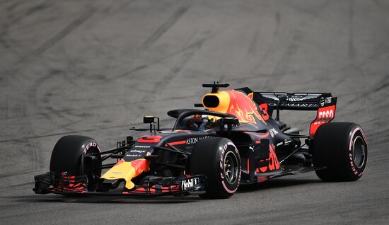 Автоспорт. Формула-1. Гран-при России. Свободные заезды. Первая сессия