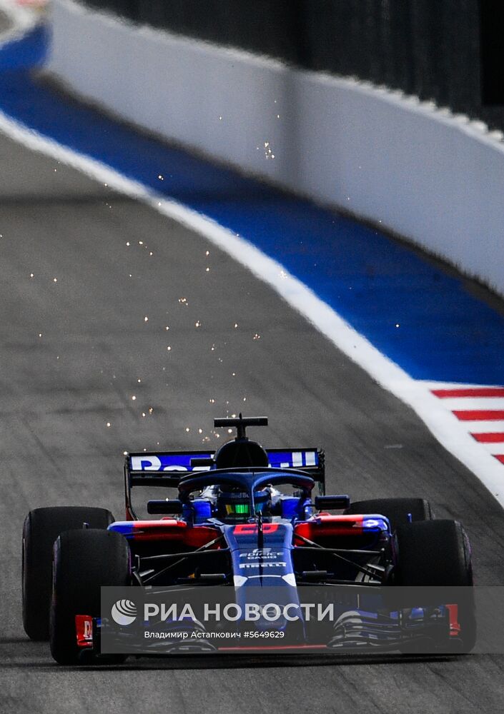Автоспорт. Формула-1. Гран-при России. Свободные заезды. Первая сессия