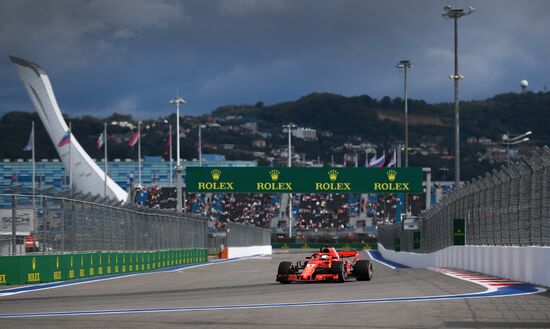 Автоспорт. Формула-1. Гран-при России. Свободные заезды. Первая сессия