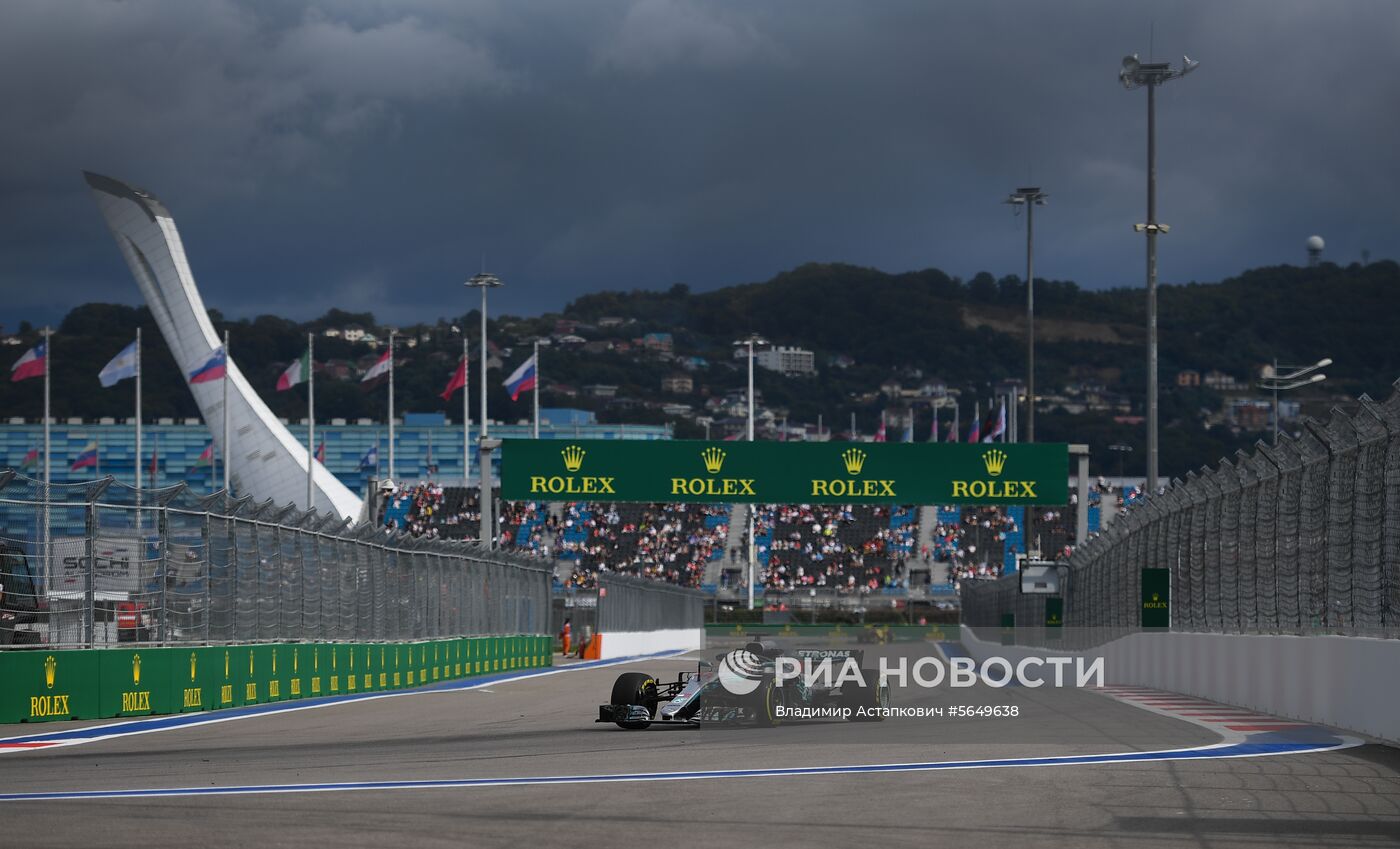 Автоспорт. Формула-1. Гран-при России. Свободные заезды. Первая сессия