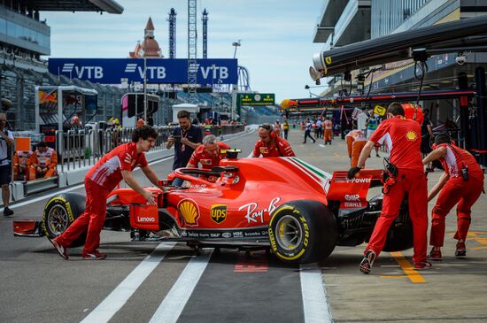 Автоспорт. Формула-1. Гран-при России. Свободные заезды. Первая сессия