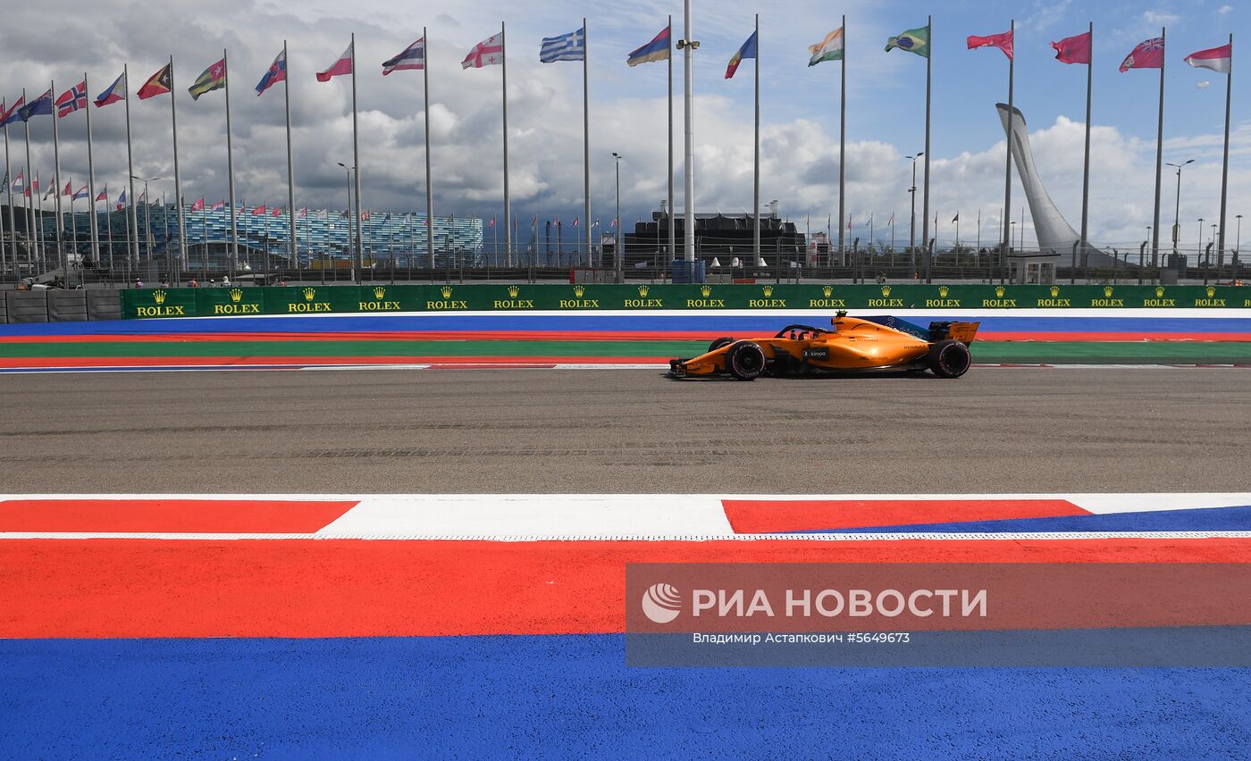 Автоспорт. Формула-1. Гран-при России. Свободные заезды. Первая сессия