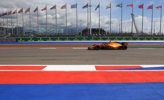 Автоспорт. Формула-1. Гран-при России. Свободные заезды. Первая сессия