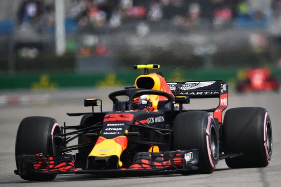 Автоспорт. Формула-1. Гран-при России. Свободные заезды. Первая сессия