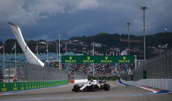 Автоспорт. Формула-1. Гран-при России. Свободные заезды. Первая сессия