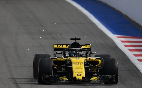 Автоспорт. Формула-1. Гран-при России. Свободные заезды. Первая сессия