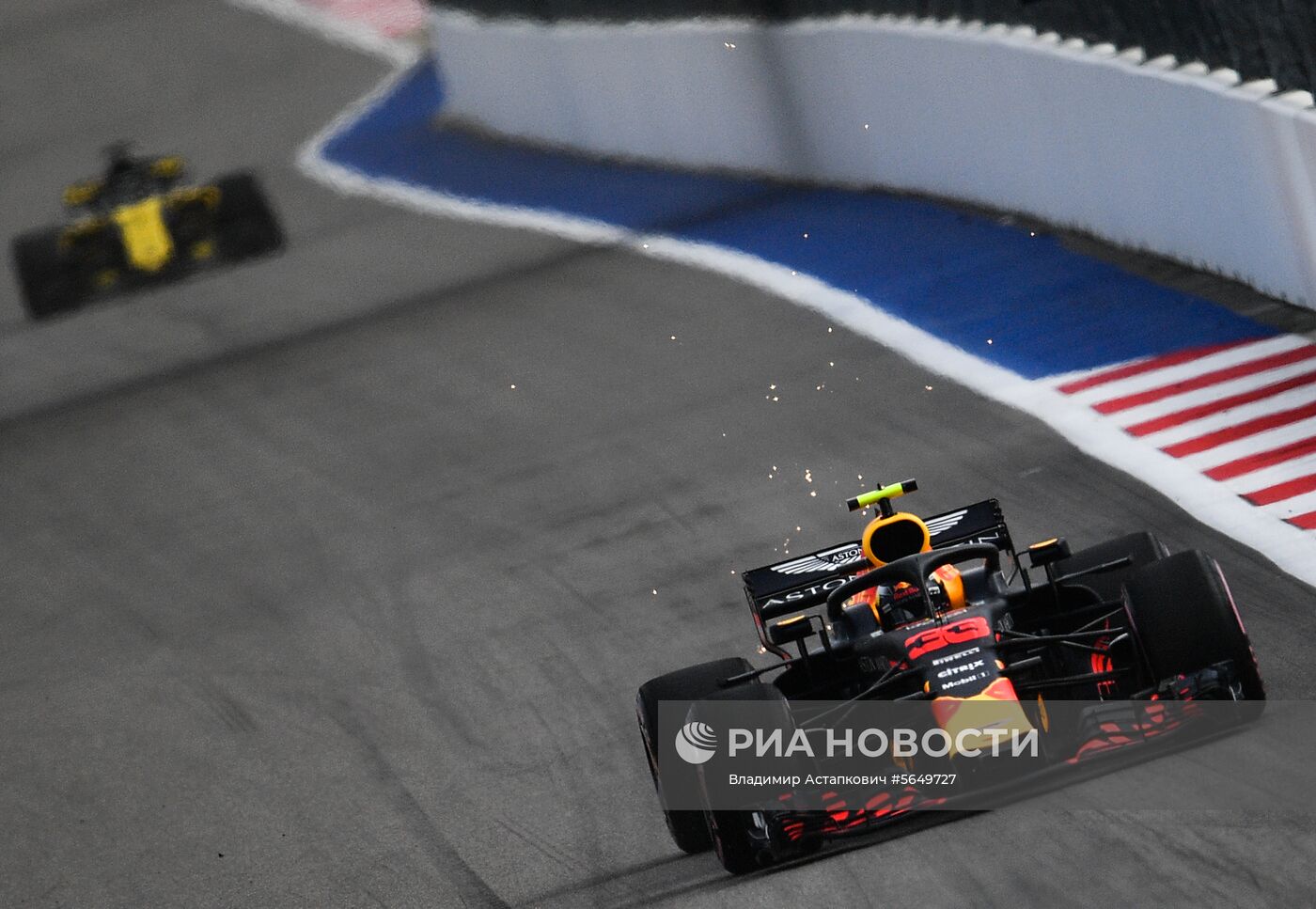 Автоспорт. Формула-1. Гран-при России. Свободные заезды. Первая сессия