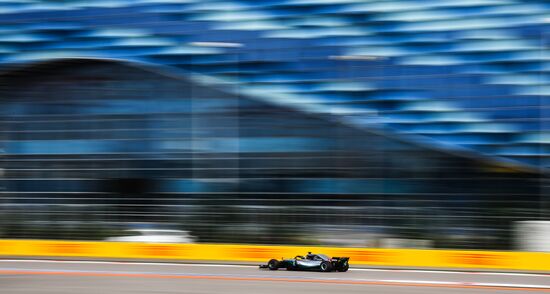 Автоспорт. Формула-1. Гран-при России. Свободные заезды. Первая сессия